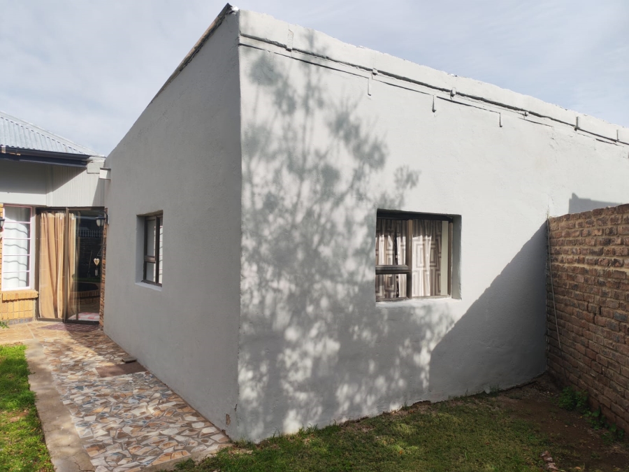 3 Bedroom Property for Sale in Middelburg Eastern Cape